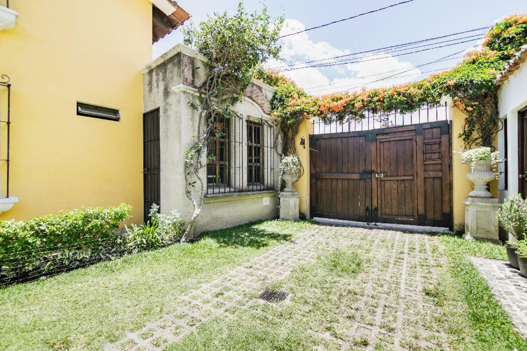 Villas Santa Ana-Ricardo Antigua Exteriér fotografie